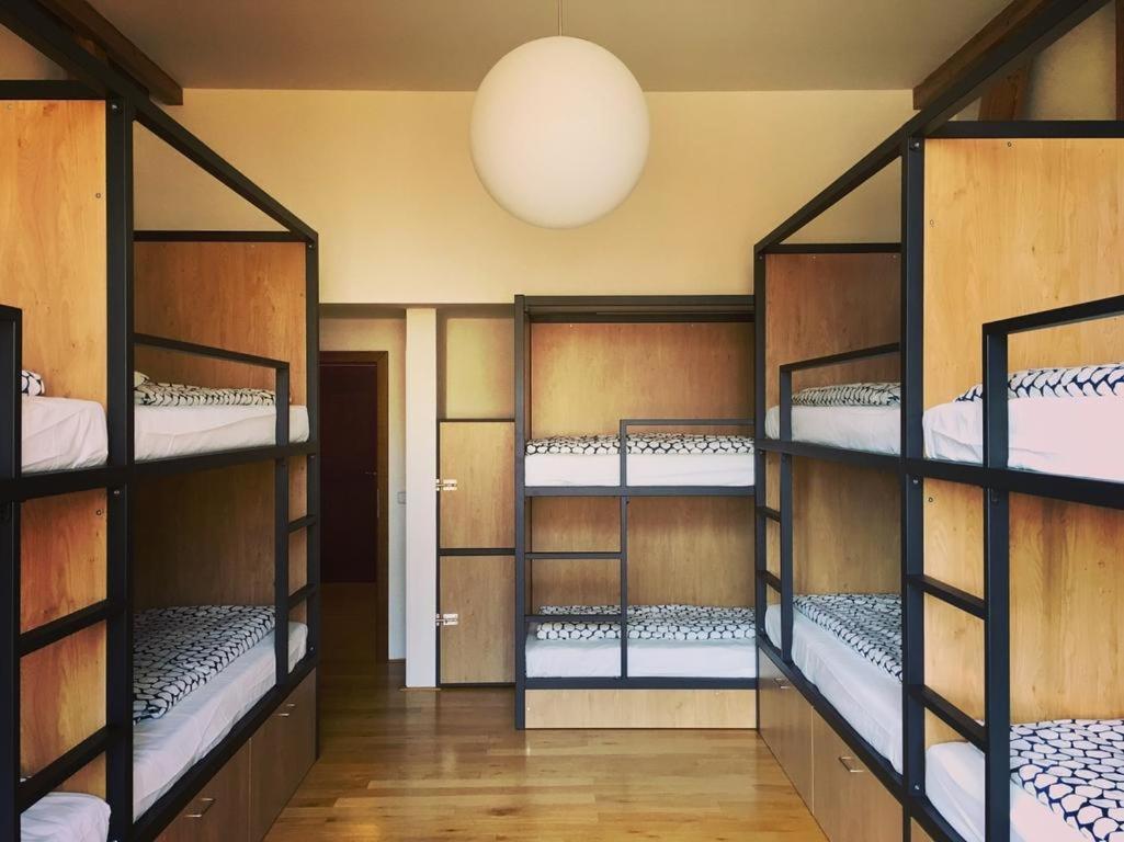 Bett im gemischten Schlafsaal mit 10 Betten